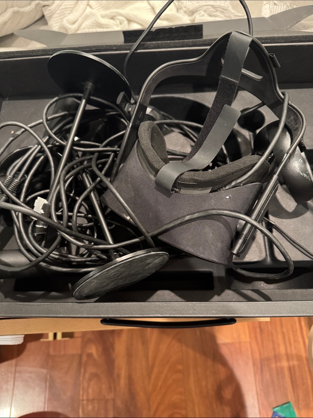 Oculus Rift S VR Headset in Black with Cables and Sensors